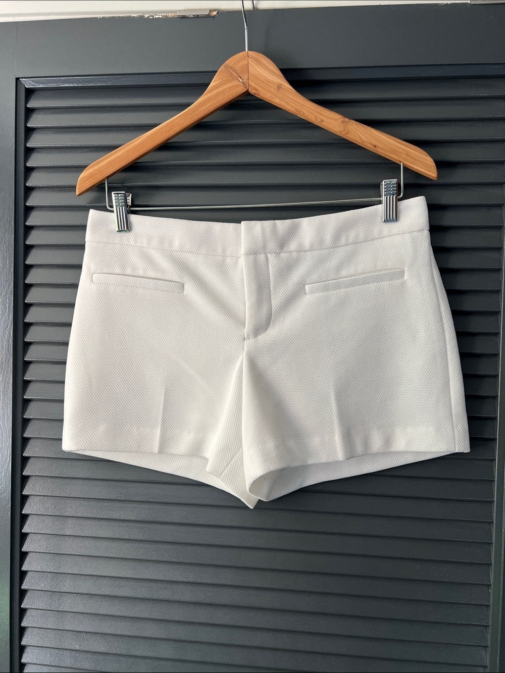 Club Monaco White Textured mid-Rise Tailored Shorts